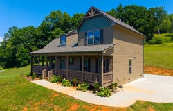 50 Fairview St, Franklin, NC 28734