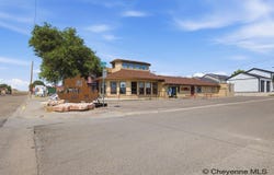 302 W B ST, Glendo, WY 82213