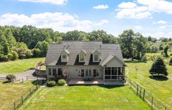 11 Cider Ln, Dracut, MA 01826