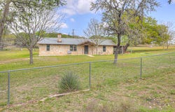 109 Saddle Wood Trl, Comfort, TX 78013