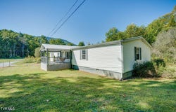 220 Falls Road, Hampton, TN 37658