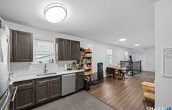 New London, CT 06320