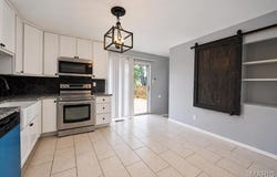 150 N Saint Charles Street, Florissant, MO 63031