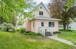 303 Broadway, Hanska, MN 56041
