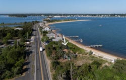 11 Beach Road, Oak Bluffs, MA 02557
