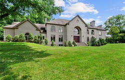 1060 Fox Chapel Road, Fox Chapel, PA 15238