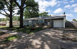 1031 N 18th Pl, Independence, KS 67301