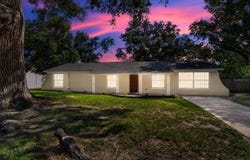 522 HIGHVIEW Circle N, BRANDON, FL 33510