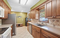 4549 Nevada Avenue N, New Hope, MN 55428