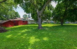 135 W St Joseph, Coloma, MI 49038