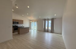 707 Grapevine St, Grandview, WA 98930