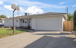 1075 Cypress Lane, Lemoore, CA 93245