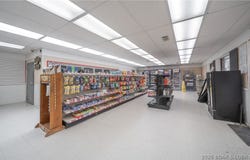 29176 SW State Rte 7, Edwards, MO 65326
