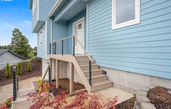 11 WHITE TAIL Ct, Florence, OR 97439