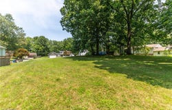 Buena Vista, Akron, OH 44319