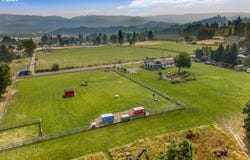 3386 WYEAST Rd, HoodRiver, OR 97031
