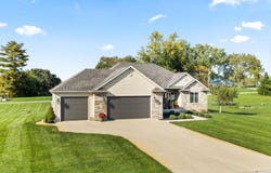 3801 S Elaine Drive, Warsaw, IN 46580