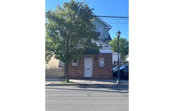 85 Hillside Avenue, Williston Park, NY 11596