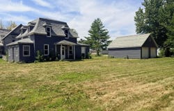 206 W 2ND ST, Calumet, IA 51009