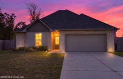 4 Red Oak Drive, Long Beach, MS 39560