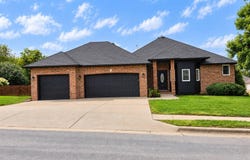 816 W Myra Drive, Nixa, MO 65714