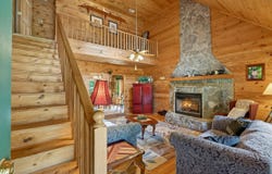 135 Pointe Drive, Campobello, SC 29322