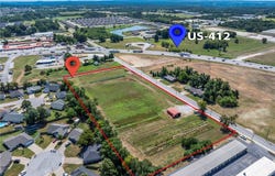 1595 E Kenwood Street, Siloam Springs, AR 72761