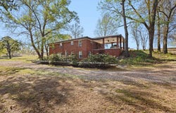 52 W Parish Drive, Subiaco, AR 72865