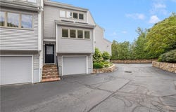 4496 Post Road, Warwick, RI 02818