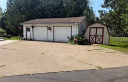 706 Lindoo Avenue E, Ladysmith, WI 54848