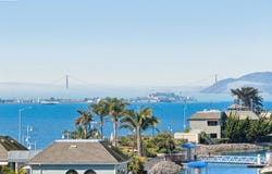 4 Anchor Dr, Emeryville, CA 94608