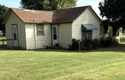 225 E Wheat St, Goltry, OK 73739
