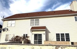 11 Decicco Dr, Raritan Boro, NJ 08869-1124