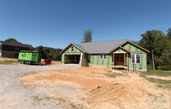 40 Whiskey River Run, Hendersonville, NC 28792