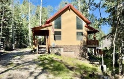 18 S Beaver Rd, Panguitch, UT 84759