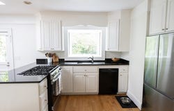 25 Milford St, Medway, MA 02053