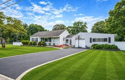 19 Ridgeley Road, Smithtown, NY 11787