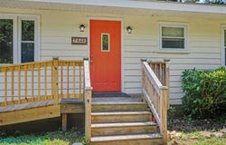 7042 E View Road, Hayes, VA 23072