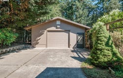 2941 INLAND Dr, Salem, OR 97302