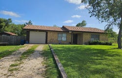 101 Brown St, Elgin, TX 78621