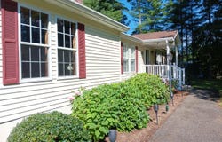 806 Crystal Way, Middleborough, MA 02346
