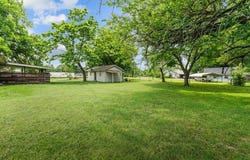 203 Main St, Hooks, TX 75561