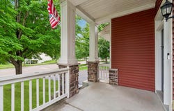 3947 Valencia Lane, Chaska, MN 55318