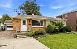44 Hillcrest Drive, Amherst, NY 14226