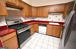 28 JACKIE DR., TRENTON, NJ 08648