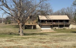 1444 Eagle Pass, Freedom, OK 73842