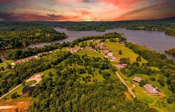 212 Kathleens Ct, McDaniels, KY 40152
