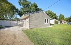 2426 Livesay Road, Chesapeake, VA 23323