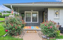 12304 Grey Fawn, Omaha, NE 68154