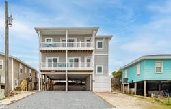 809 N Anderson Boulevard, Topsail Beach, NC 28445